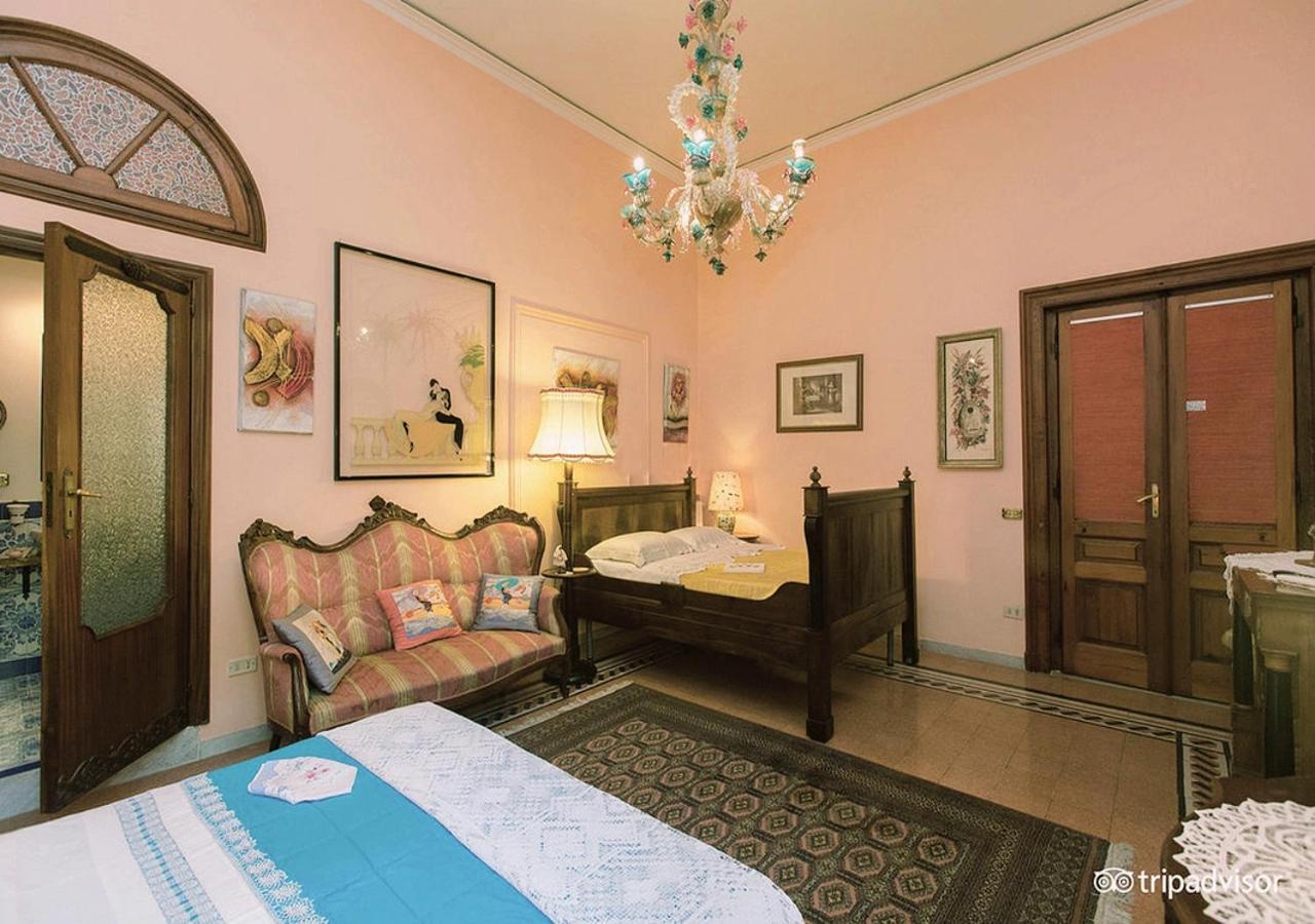 Atmosfere Del Centro Storico Couette-café