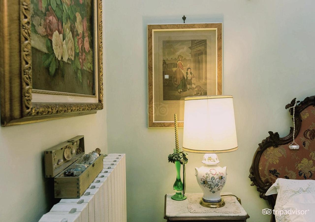 Atmosfere Del Centro Storico Naples