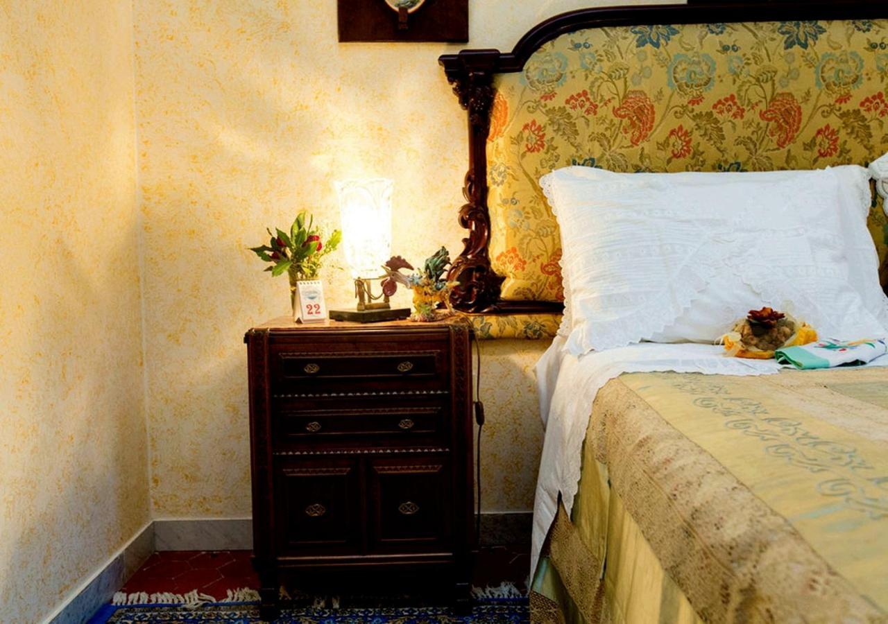 Atmosfere Del Centro Storico Couette-café 3*