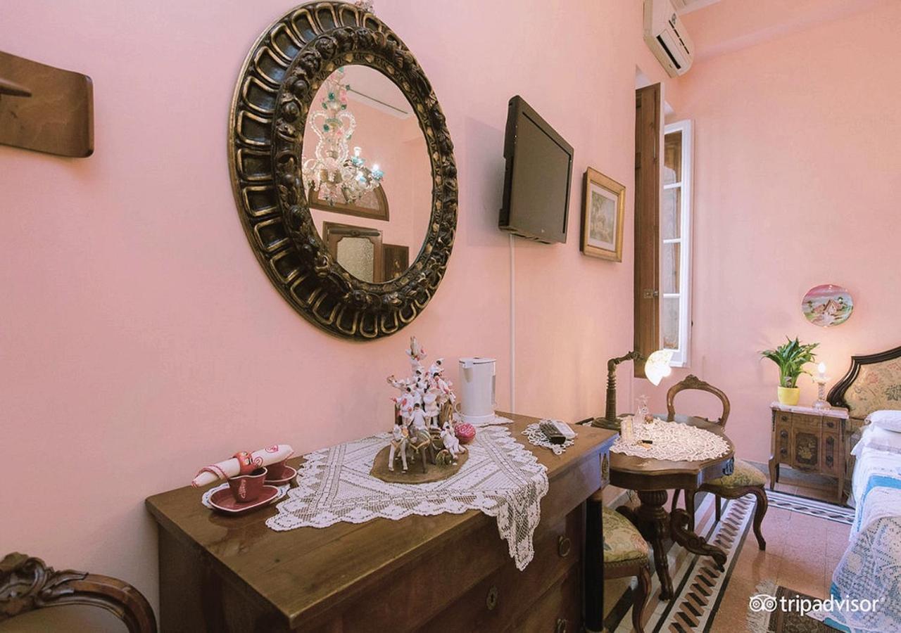 Couette-café Atmosfere Del Centro Storico Naples