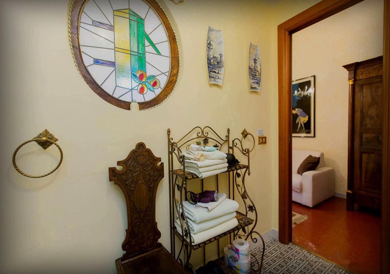 Atmosfere Del Centro Storico Naples